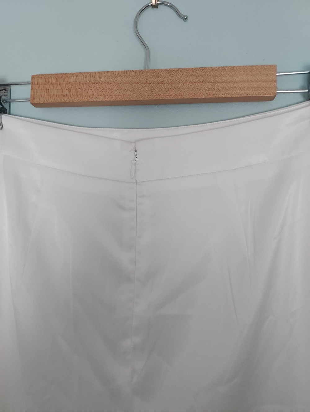 Commense White Satin Midi Skirt with Slit Size Small NEW NWT - Picture 5 of 11